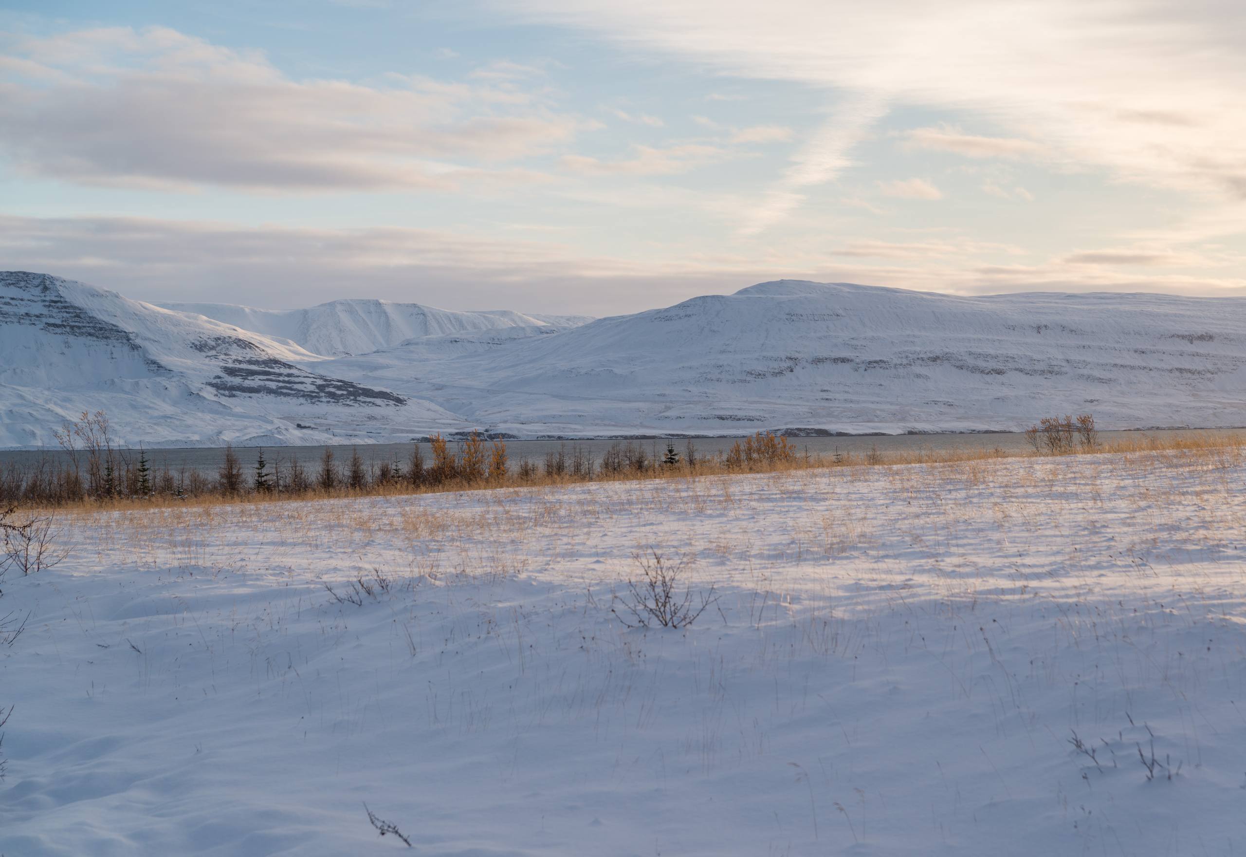 三星雪山漫画壁纸壁纸预览