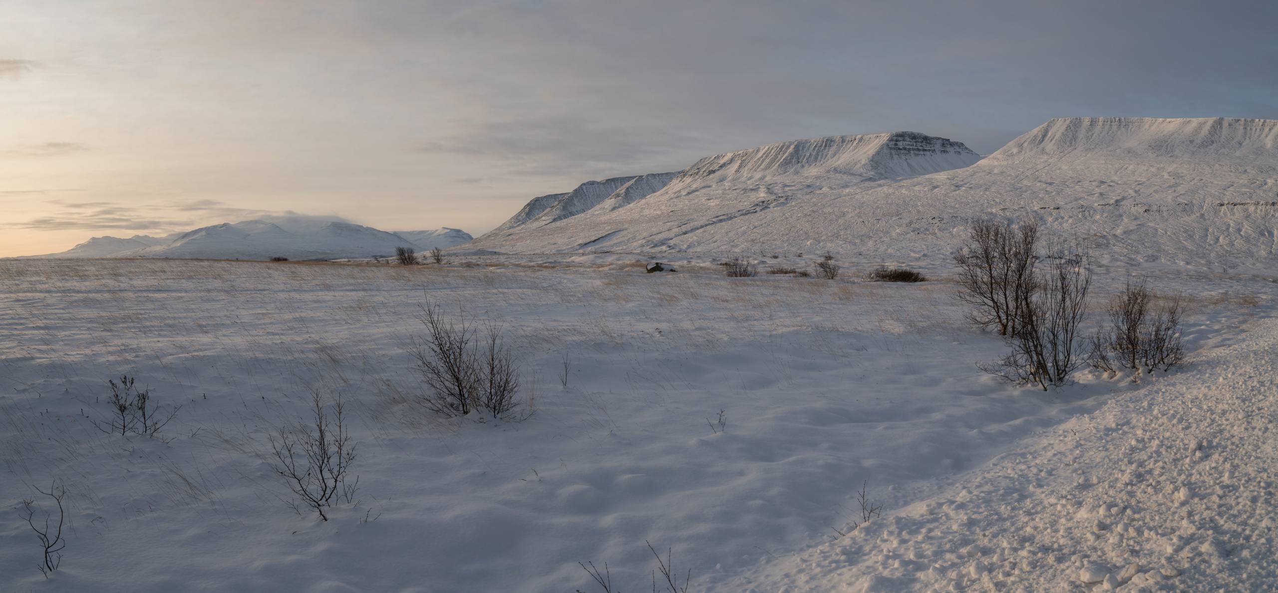 殷桃雪山壁纸图片高级壁纸预览