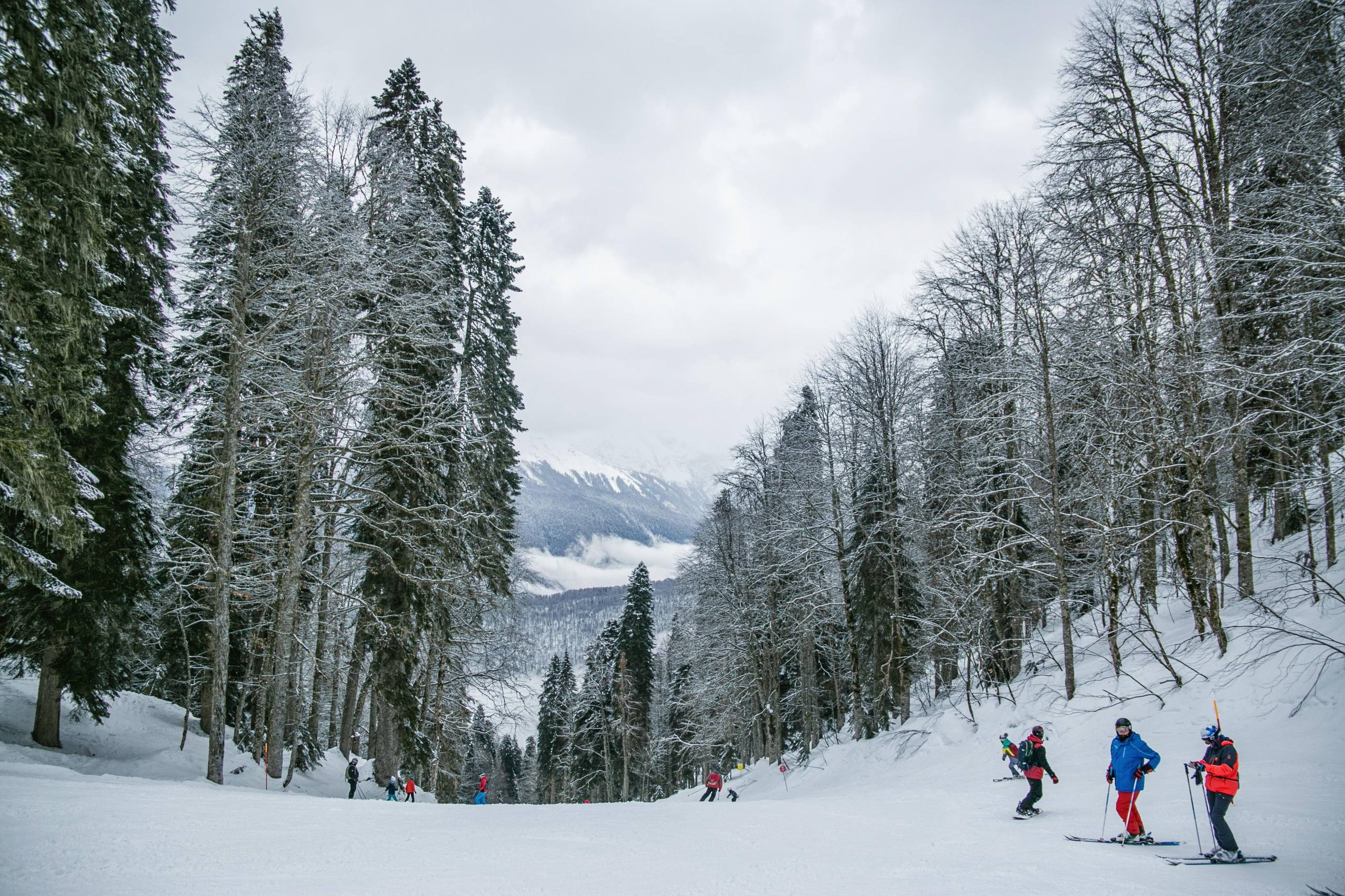简约雪山壁纸手绘图片大全壁纸预览