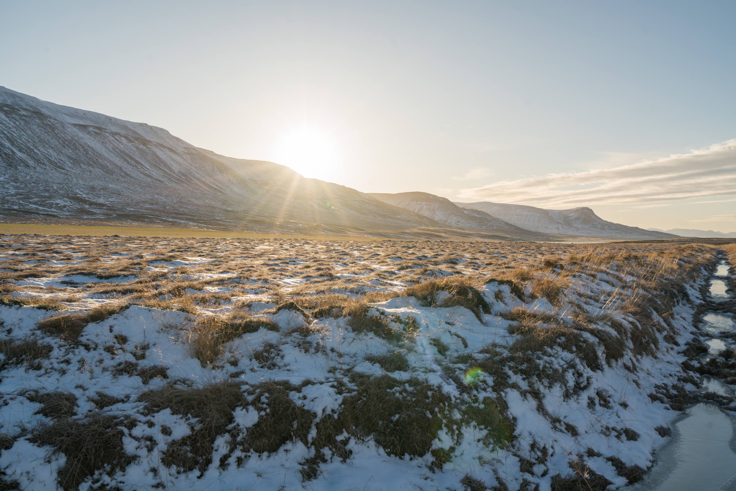 雪山和宇宙壁纸壁纸预览