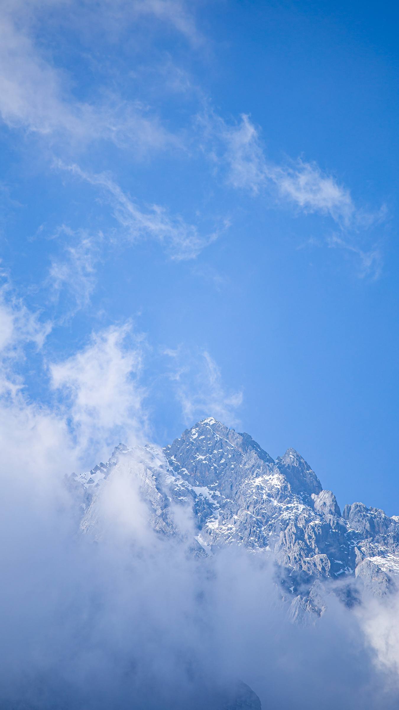 雪山滑板女孩壁纸高清图壁纸预览