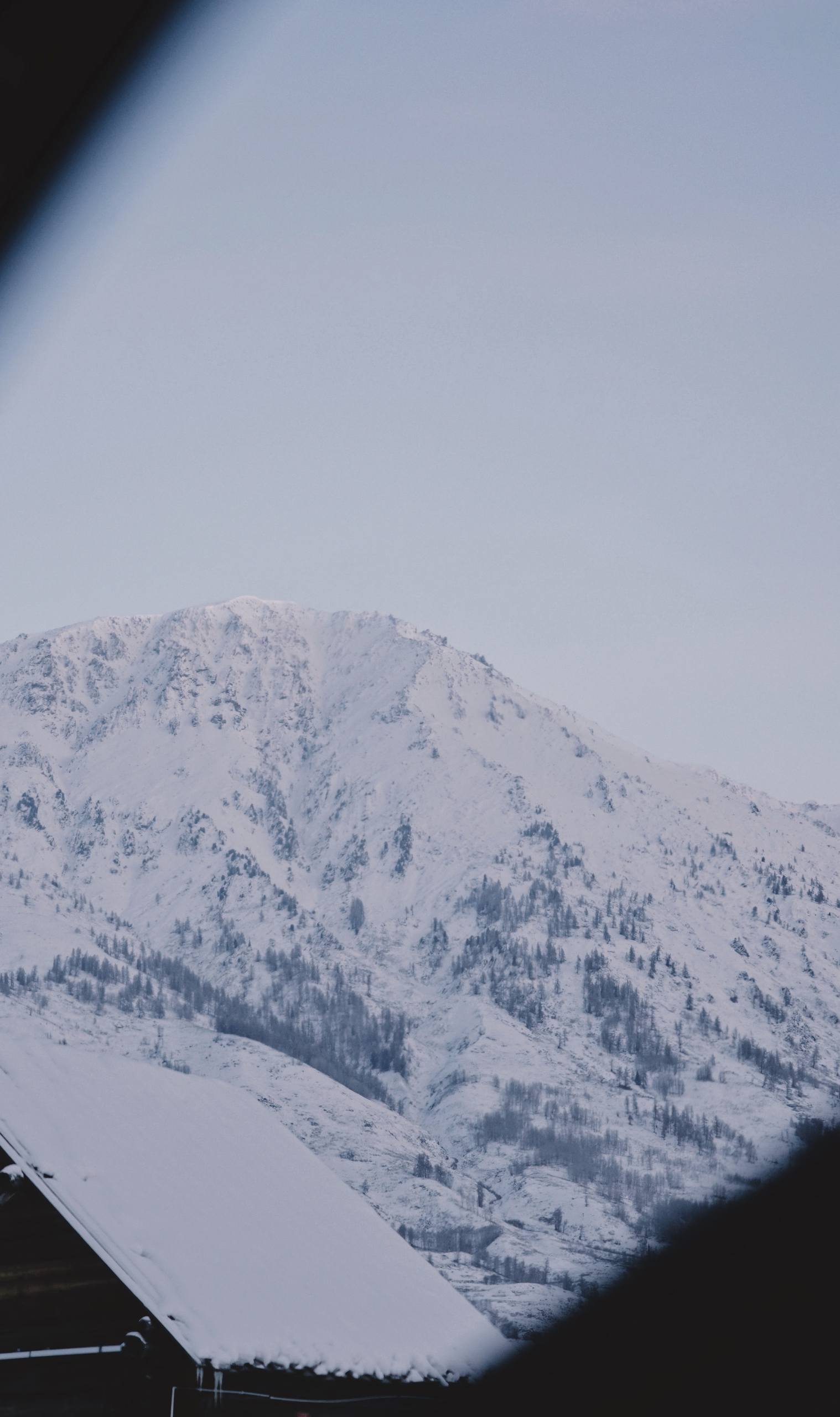 黑背景雪山壁纸图片壁纸预览